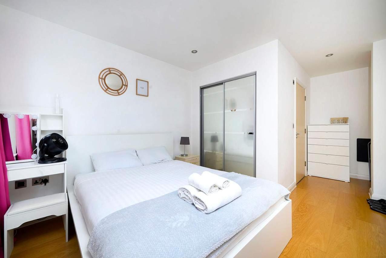 Appartamento Chic Private In Charming Flat Londra